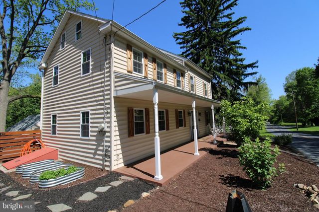665 HEMPFIELD HILL RD, Columbia, PA 17512