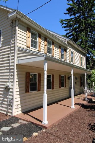 665 HEMPFIELD HILL RD, Columbia, PA 17512