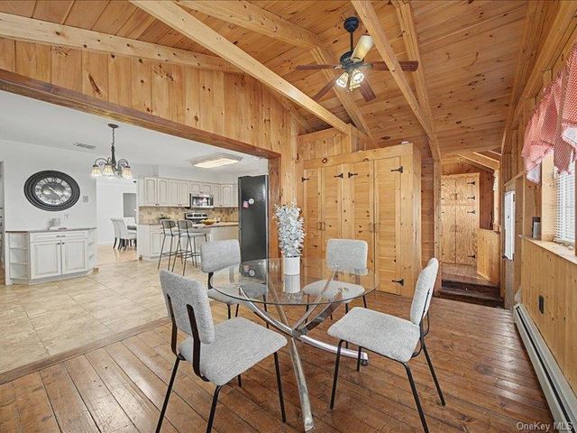 4 Debbie Court, Chester, NY 10918