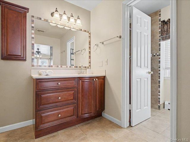 4 Debbie Court, Chester, NY 10918