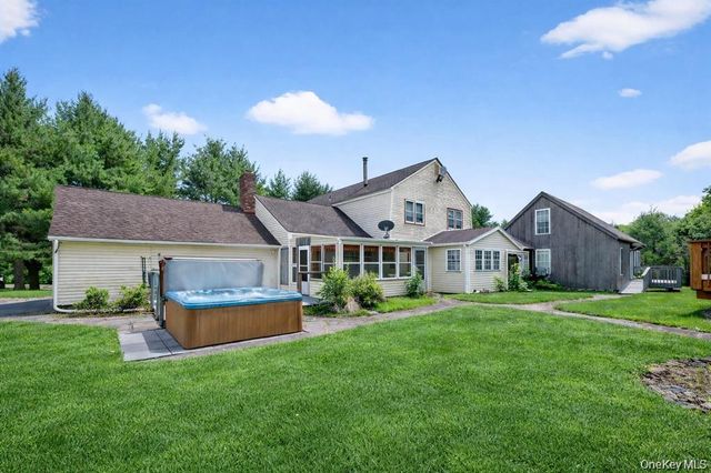 4 Debbie Court, Chester, NY 10918