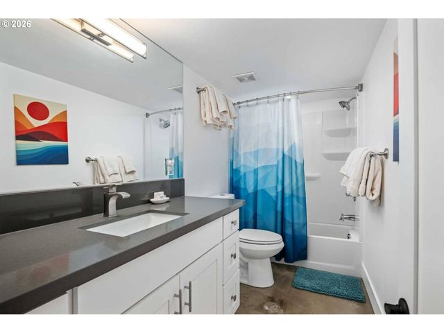 17855 OCEAN Blvd, Rockaway Beach, OR 97136