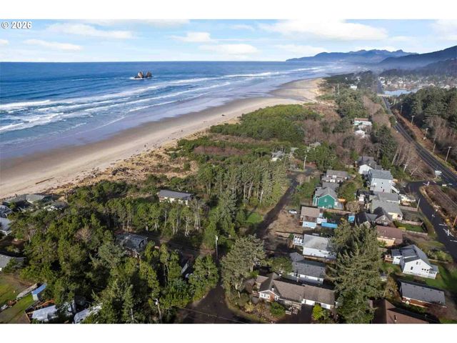 17855 OCEAN Blvd, Rockaway Beach, OR 97136