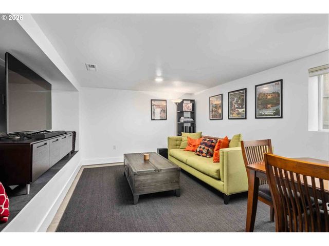 17855 OCEAN Blvd, Rockaway Beach, OR 97136
