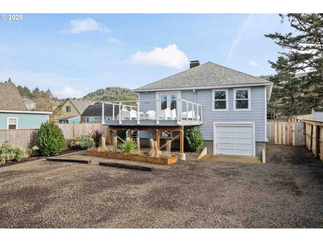 17855 OCEAN Blvd, Rockaway Beach, OR 97136