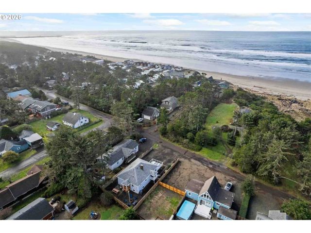 17855 OCEAN Blvd, Rockaway Beach, OR 97136