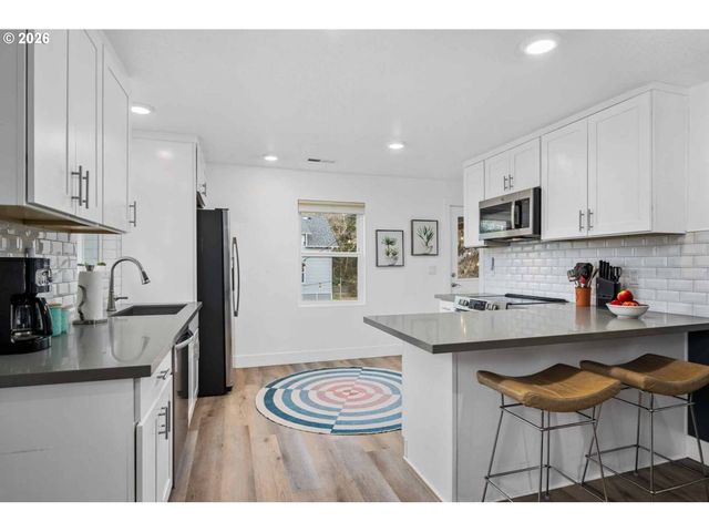 17855 OCEAN Blvd, Rockaway Beach, OR 97136