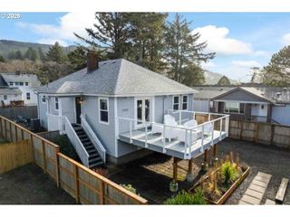 17855 OCEAN Blvd, Rockaway Beach, OR 97136