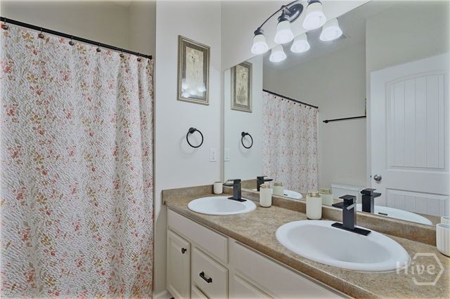 725 Amber Lakes Court, Social Circle, GA 30025