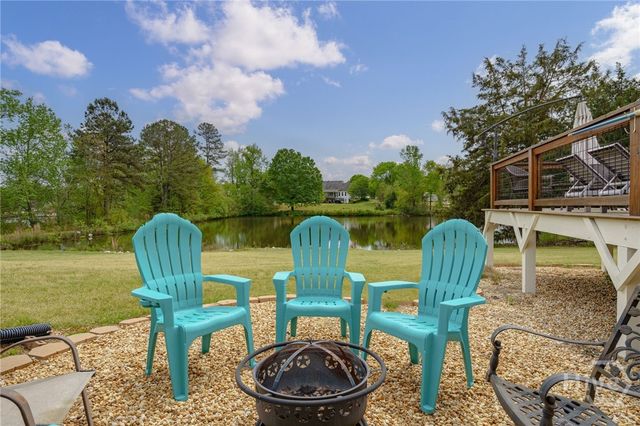 725 Amber Lakes Court, Social Circle, GA 30025