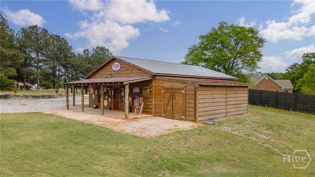 725 Amber Lakes Court, Social Circle, GA 30025