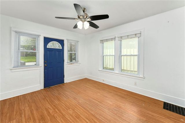 526 Oak Street, Leavenworth, KS 66048