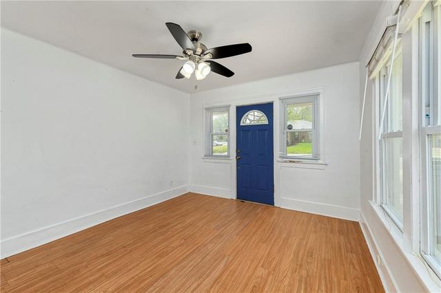 526 Oak Street, Leavenworth, KS 66048