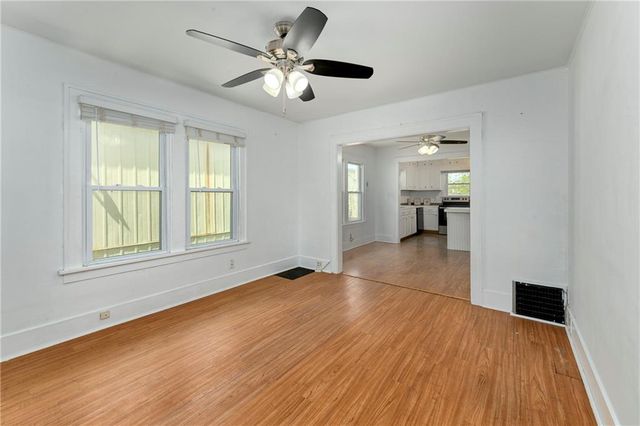 526 Oak Street, Leavenworth, KS 66048