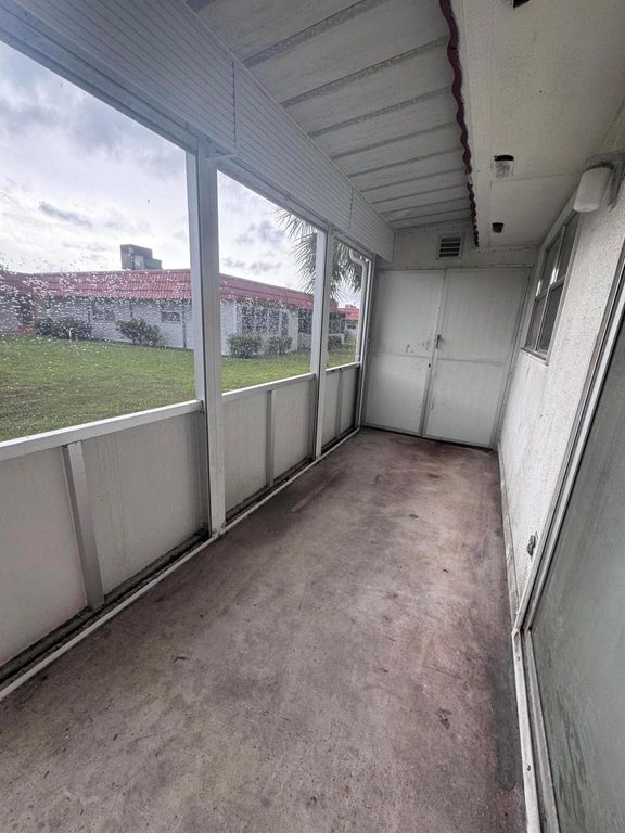 Image 16 of property listing at 253 Seville K, Delray Beach, FL 33446