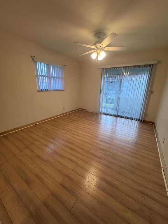 Image 7 of property listing at 253 Seville K, Delray Beach, FL 33446