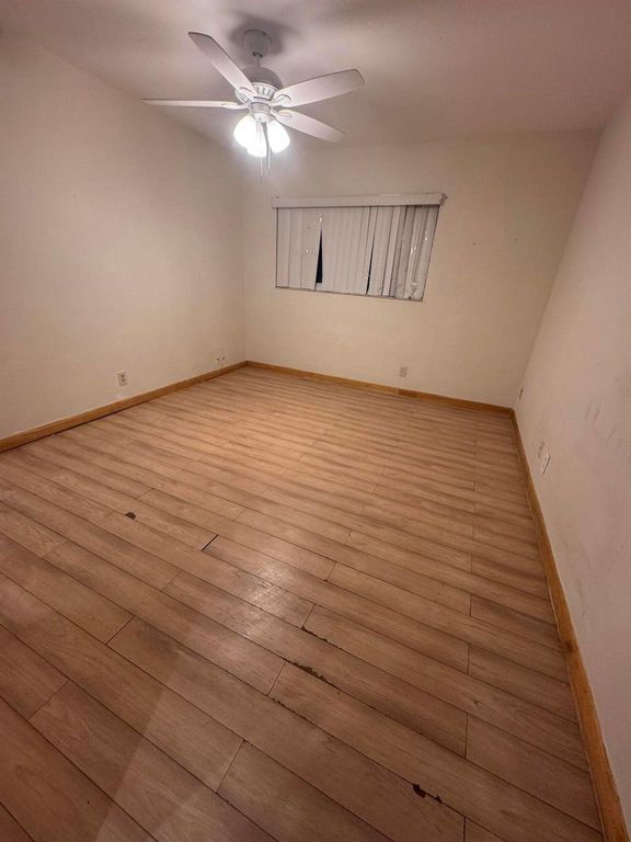 Image 9 of property listing at 253 Seville K, Delray Beach, FL 33446