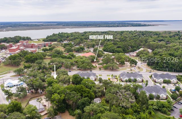 1610 Ribaut Rd, Port Royal, SC 29935