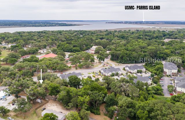 1610 Ribaut Rd, Port Royal, SC 29935