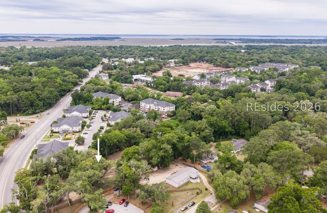 1610 Ribaut Rd, Port Royal, SC 29935