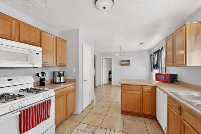 9515 Otero Mesa Road SW, Albuquerque, NM 87121