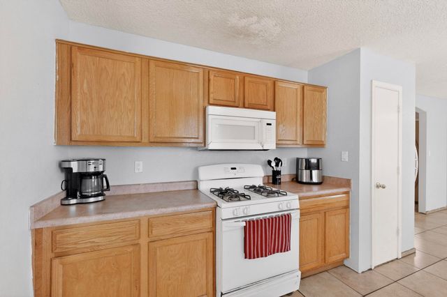 9515 Otero Mesa Road SW, Albuquerque, NM 87121