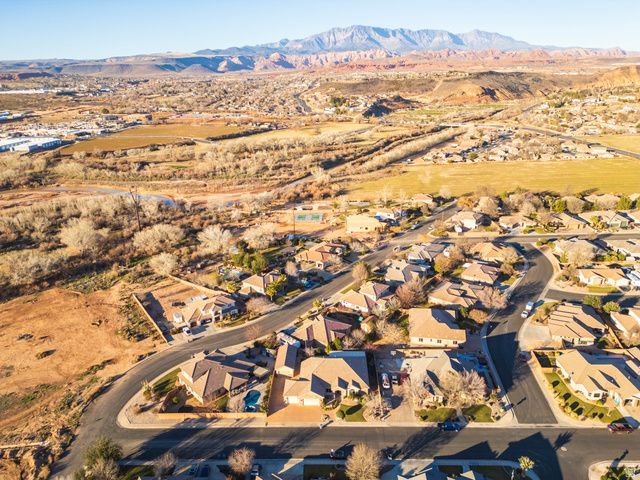 345 E 1575 S, Washington, UT 84780