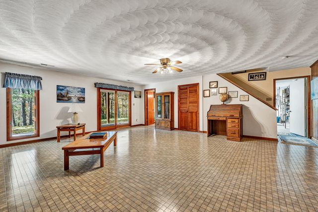 1527 Quail DR, Goodview, VA 24095