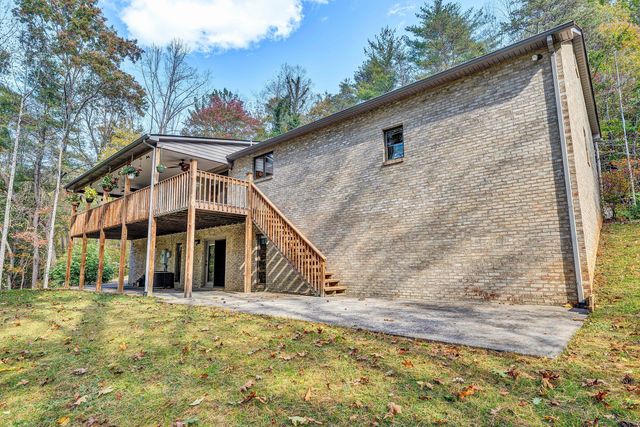 1527 Quail DR, Goodview, VA 24095