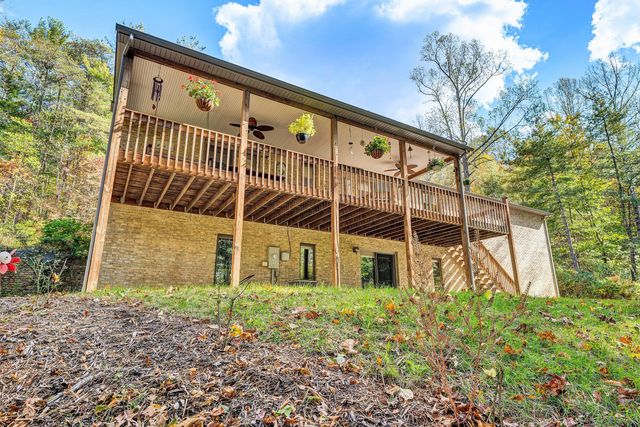 1527 Quail DR, Goodview, VA 24095