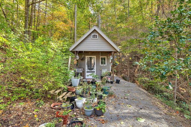 1527 Quail DR, Goodview, VA 24095