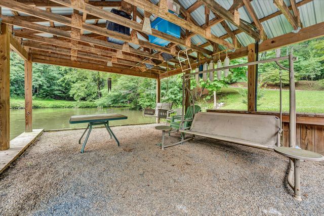 1527 Quail DR, Goodview, VA 24095