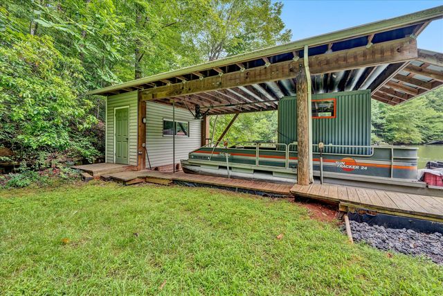1527 Quail DR, Goodview, VA 24095