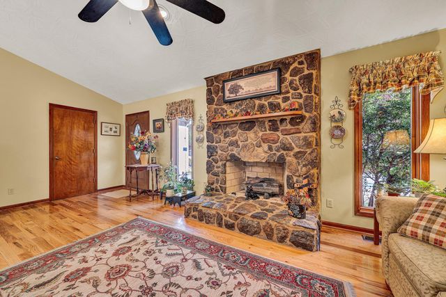 1527 Quail DR, Goodview, VA 24095