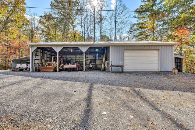 1527 Quail DR, Goodview, VA 24095