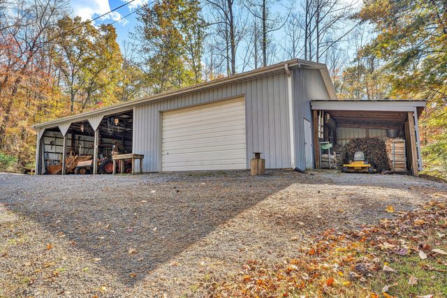 1527 Quail DR, Goodview, VA 24095