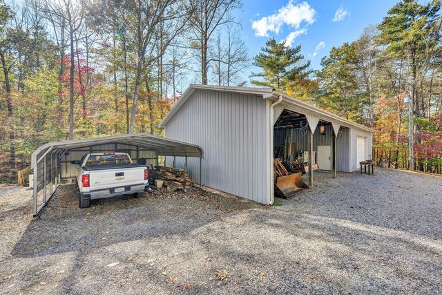 1527 Quail DR, Goodview, VA 24095