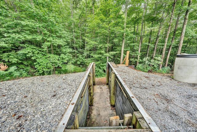 1527 Quail DR, Goodview, VA 24095