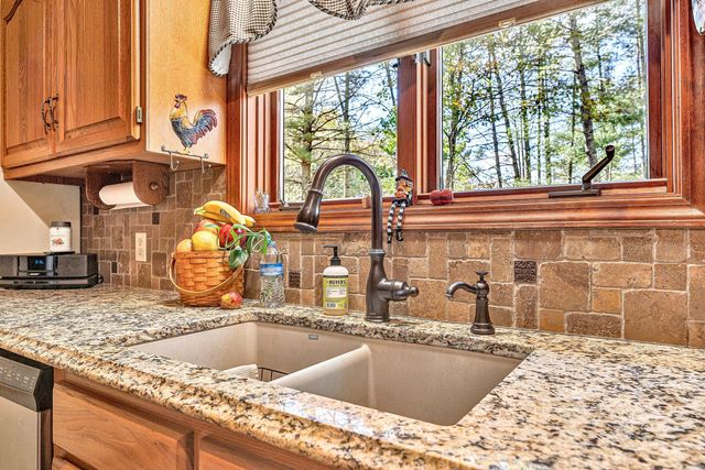 1527 Quail DR, Goodview, VA 24095