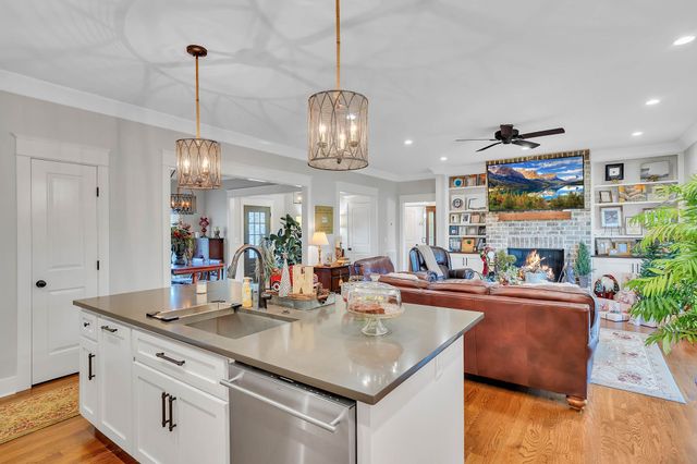 25 Holt Lane, Tullahoma, TN 37388