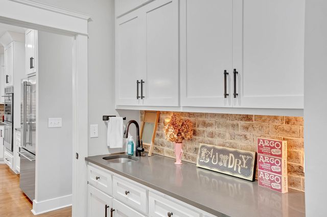 25 Holt Lane, Tullahoma, TN 37388