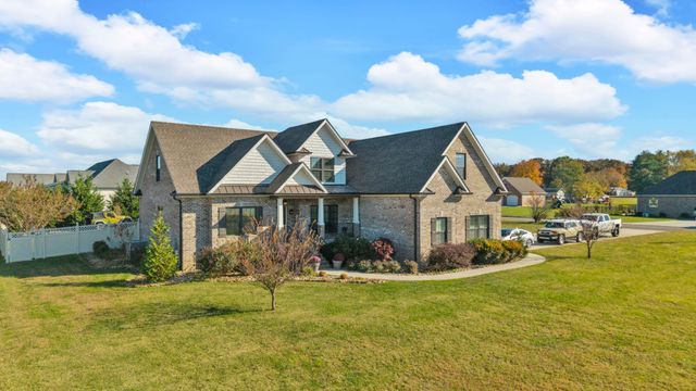 25 Holt Lane, Tullahoma, TN 37388