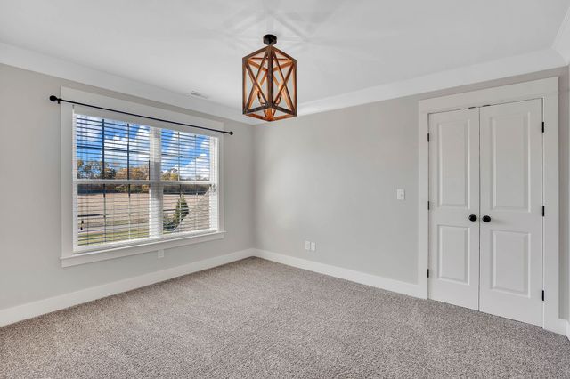 25 Holt Lane, Tullahoma, TN 37388