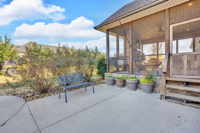 25 Holt Lane, Tullahoma, TN 37388