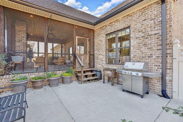 25 Holt Lane, Tullahoma, TN 37388