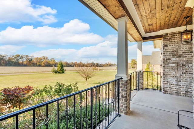 25 Holt Lane, Tullahoma, TN 37388