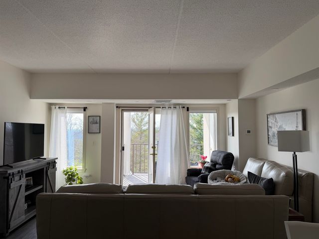12 Mountain Laurels Dr Apt 504, Nashua, NH 03062