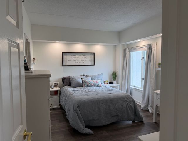 12 Mountain Laurels Dr Apt 504, Nashua, NH 03062