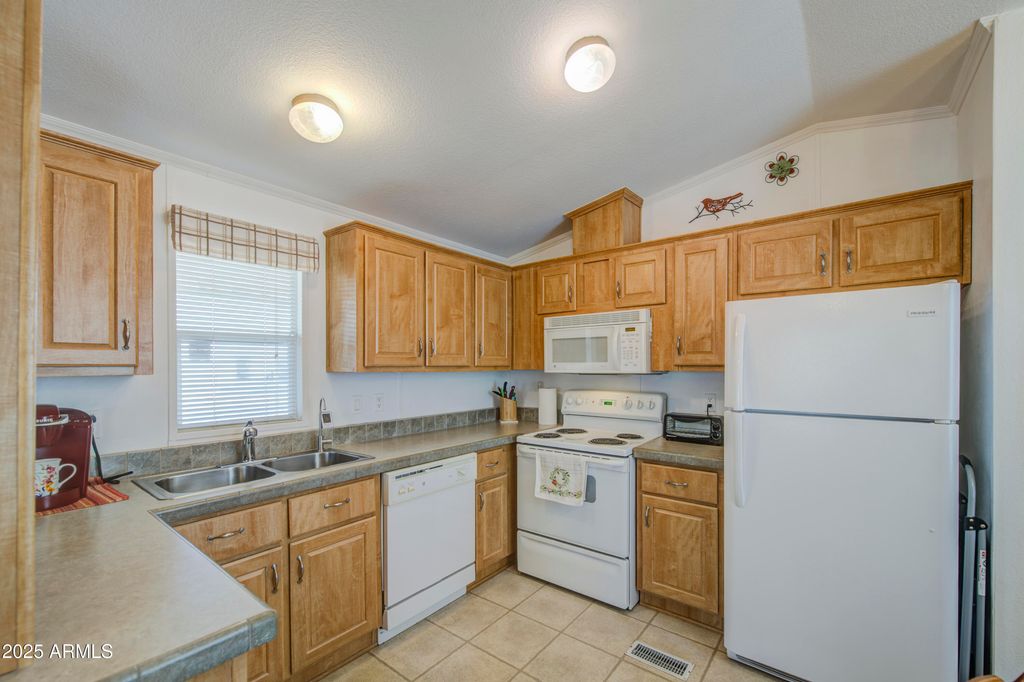 17506 W Van Buren Street 279, Goodyear, AZ 85338 — photo 2