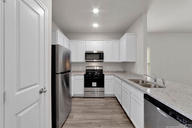 623 RYAN XING, San Antonio, TX 78253